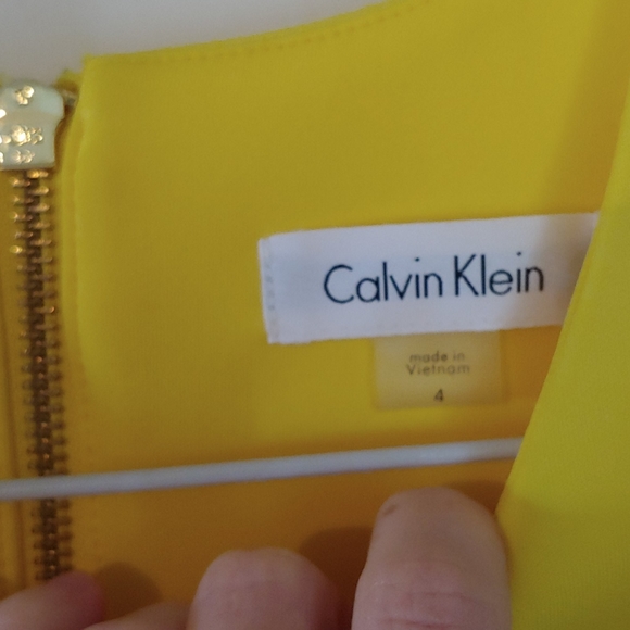 Yellow beautiful mini dress - Picture 2 of 3